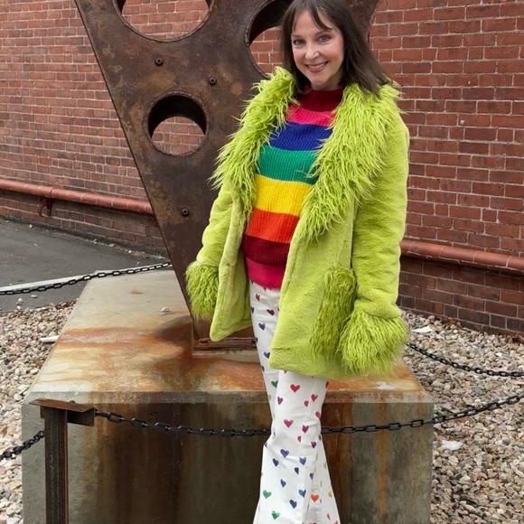 Meet your Posher, Sacha - Picture 8 of 16